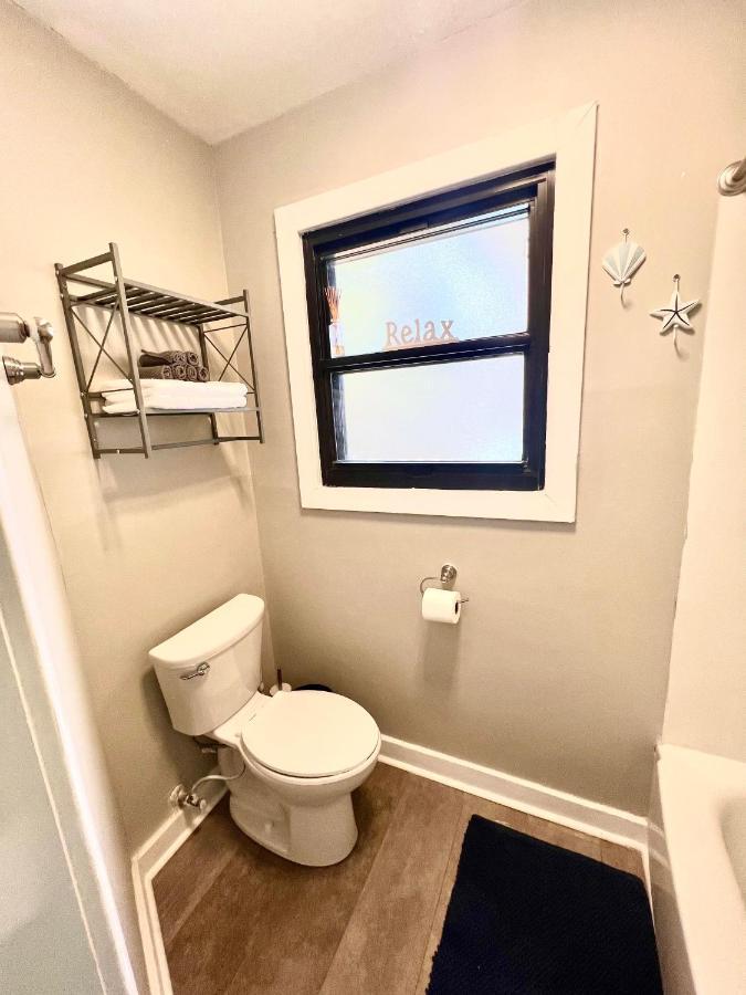 4/2 Home Close To Beach, Centrally Located! Gulfport Eksteriør billede